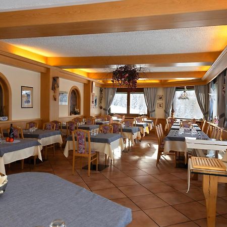 Albergo Venezia Passo Rolle Esterno foto