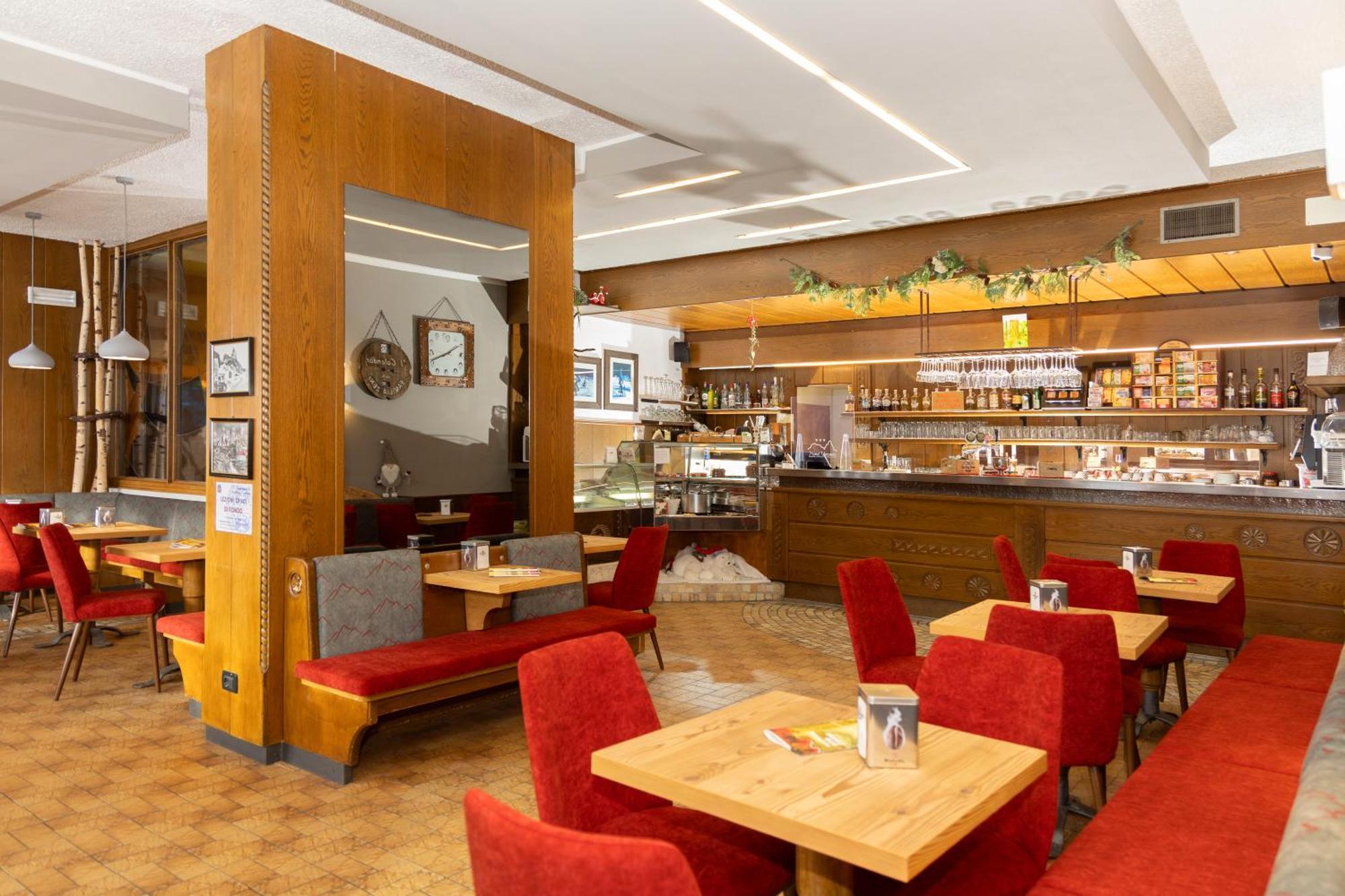Albergo Venezia Passo Rolle Esterno foto