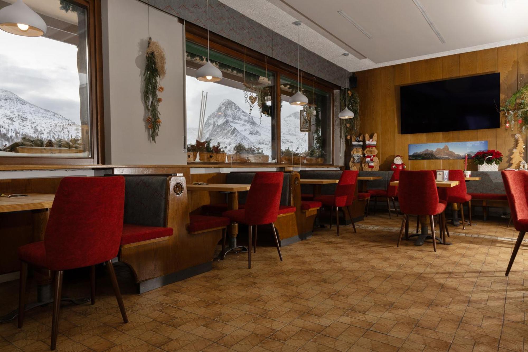 Albergo Venezia Passo Rolle Esterno foto