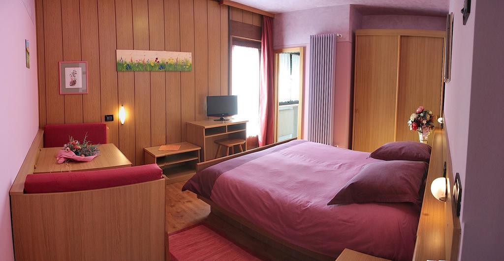Albergo Venezia Passo Rolle Esterno foto